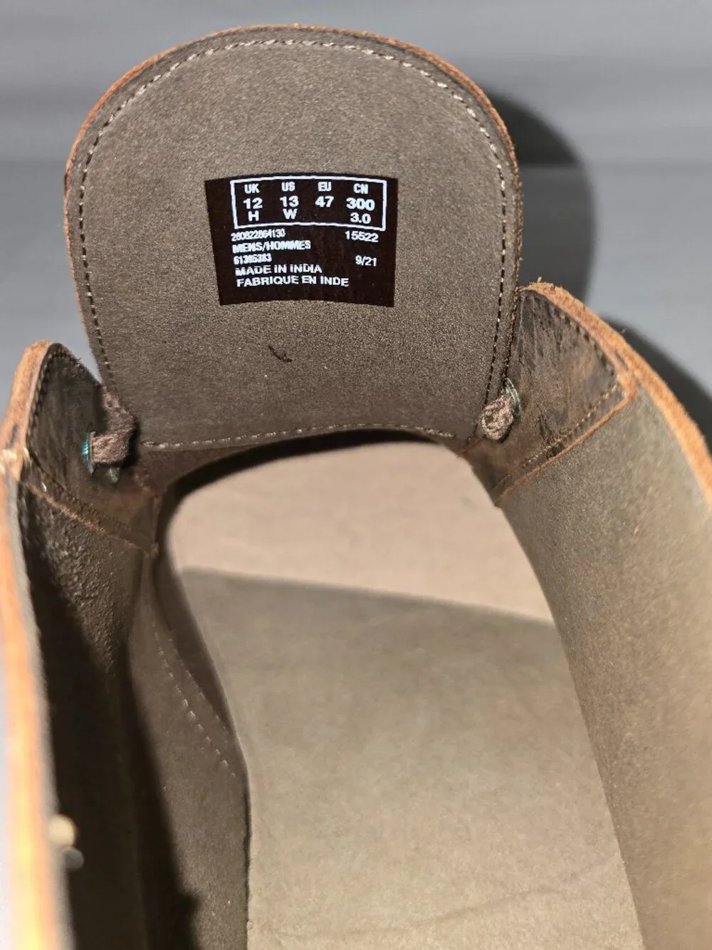 Clarks Shepton Boots Men's Brown Beeswax Leather Chukka Boots Men's 13 W (WIDE)
